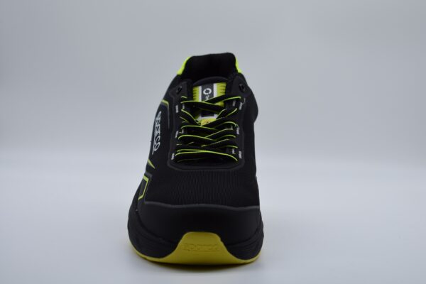 Leggera, innovativa, estiva, suola in gomma, intersuola realizzato da HOKA, leader nella fabbricazione di sc arpe da running